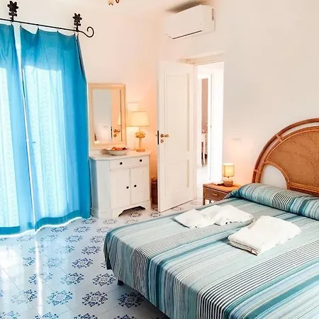 Conchiglia Blu Con Piscina Forio (Isola d'Ischia)