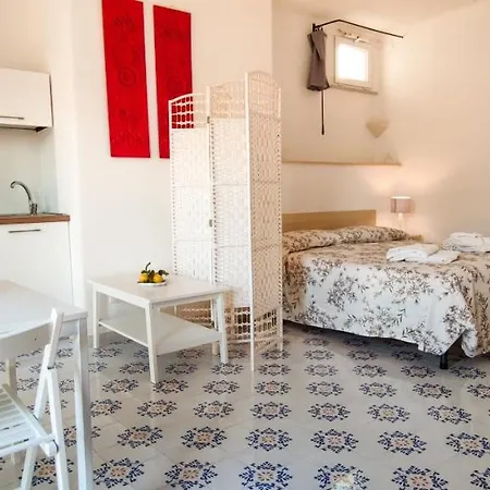 Conchiglia Blu Con Piscina Forio (Isola d'Ischia)