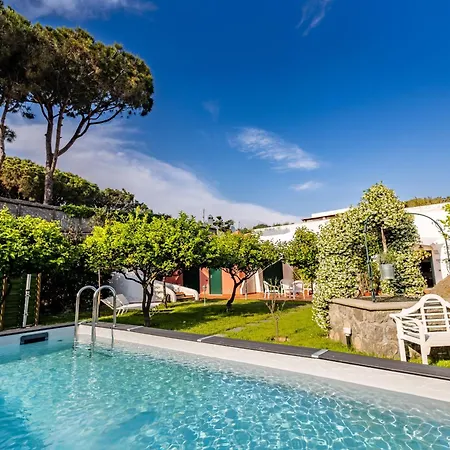 Conchiglia Blu Con Piscina Villa