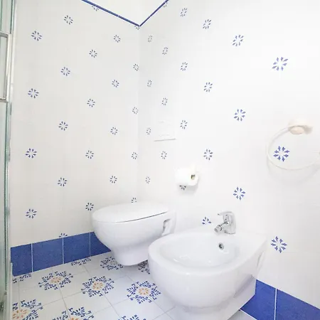 Conchiglia Blu Con Piscina Villa