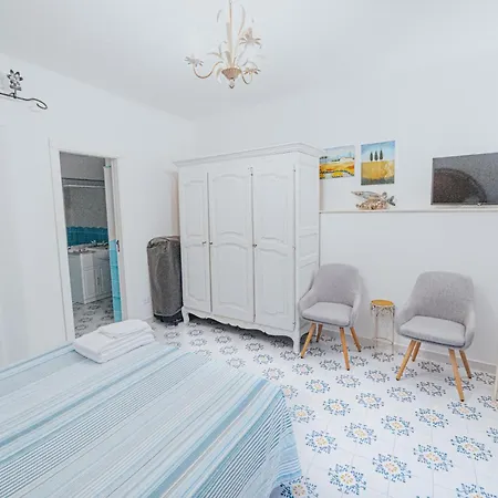 Conchiglia Blu Con Piscina Villa *